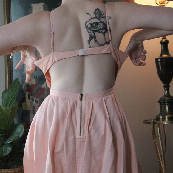 Ballet pink silk open-back cocktail dress - Picture 4 of 4